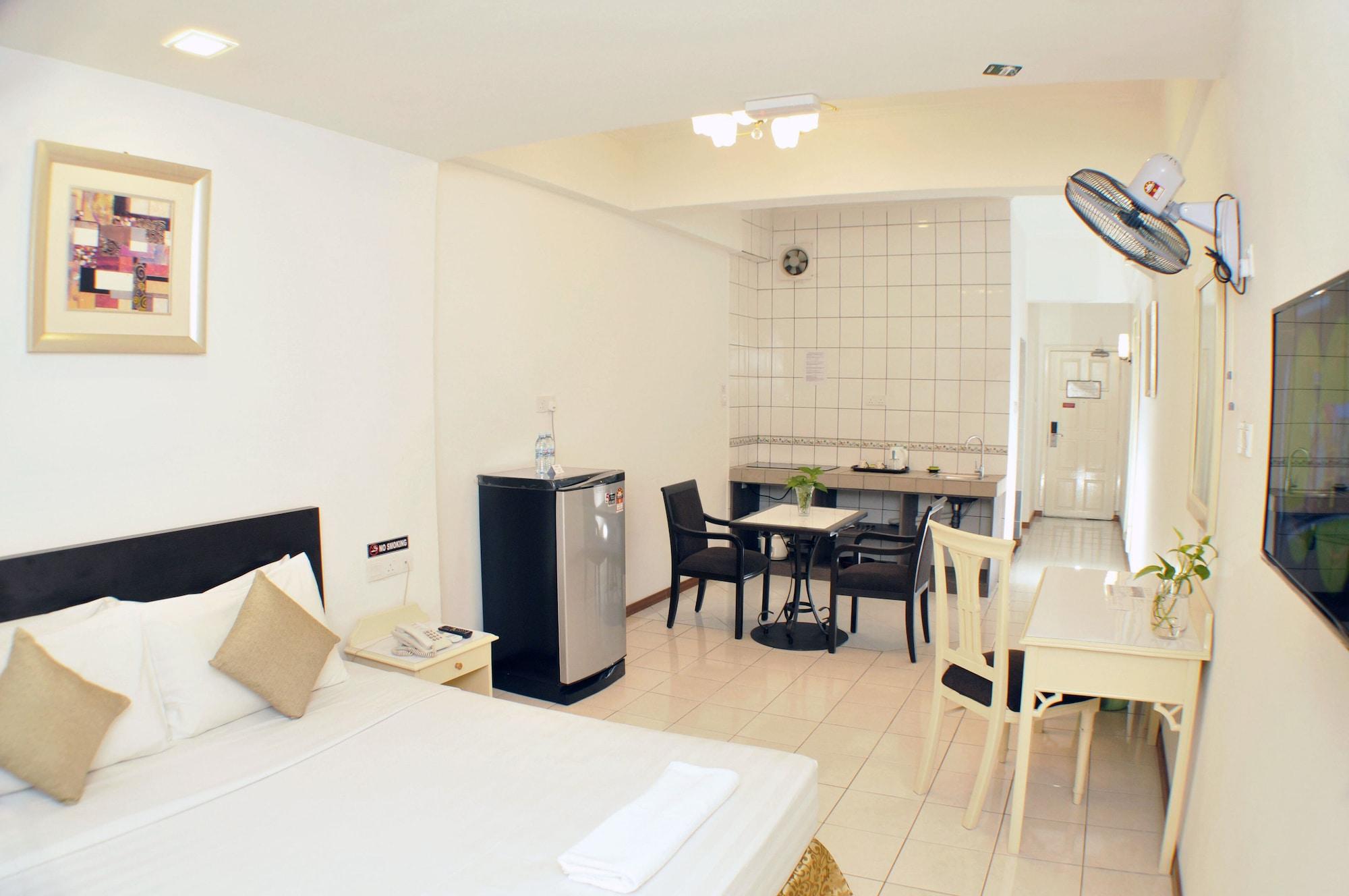 Promenade Service Apartment Kota Kinabalu Exterior photo